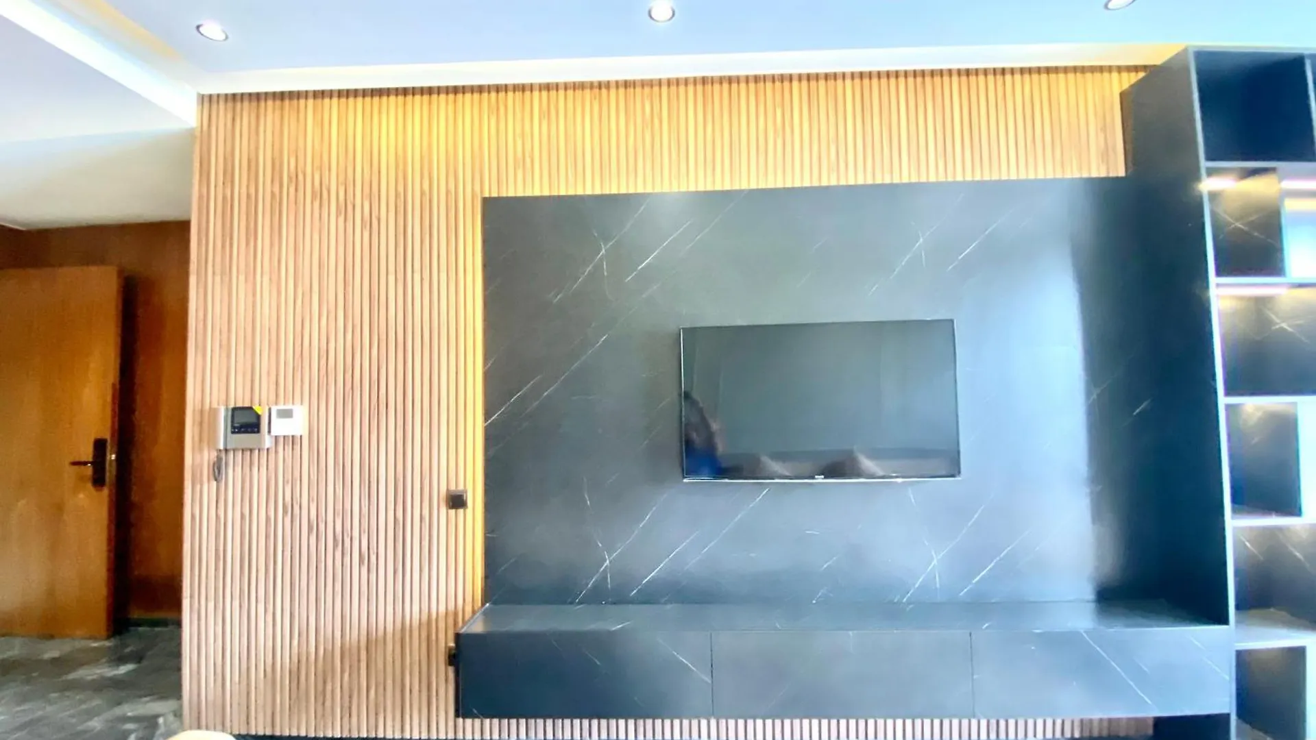 New Modern 1 Bedroom 1Min Fr Tramway Casablanca Marocco